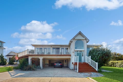 Miramar House in Sandbridge