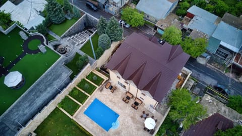 Property building, Bird's eye view, Swimming pool