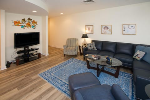 The Sanctuary - Ocean Fun A220 Apartment in Sandbridge