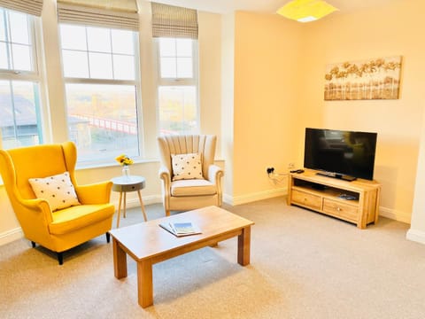 Ilkley Apartment with Parking Condo in Ilkley