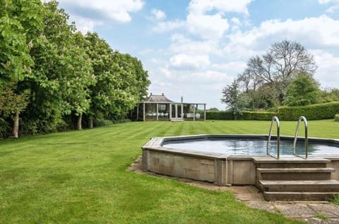 Cotswold Farm- Idyllic location Casa in Stroud District