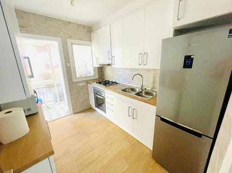 Kitchen or kitchenette, minibar, pet friendly, stove, toaster