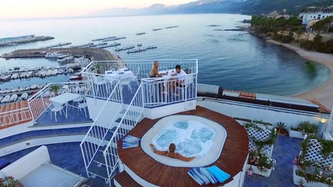 Hot Tub, Open Air Bath