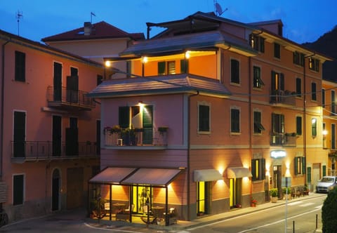 Albergo La Marina B&B Hotel in Deiva Marina