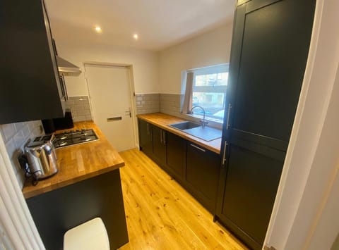 Spacious and bright 1 - bedroom rental unit Apartamento in Ilkley