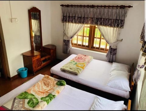 Acme Divine View Bed and Breakfast in Nuwara Eliya