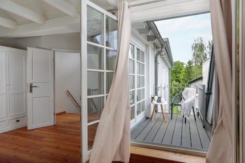 Atelierhaus auf der Insel Werder mit Garten, W-Lan und Netflix House in Schwielowsee