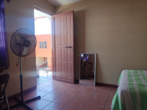 Habitación de 2 camas matrimoniales para hasta 4 personas. Con excelente ubicación Vacation rental in Oaxaca