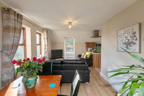 Living room, Dining area, Hiking