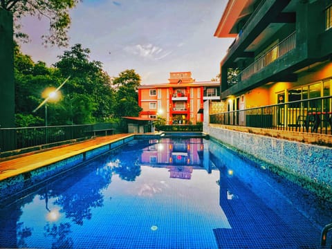 Property building, Swimming pool