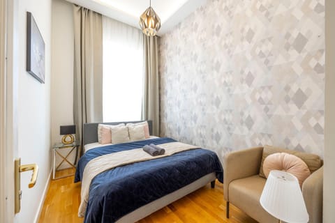 Luxury Quentin Apartment 3 BEDRM, 2 BATHRM Condo in Budapest