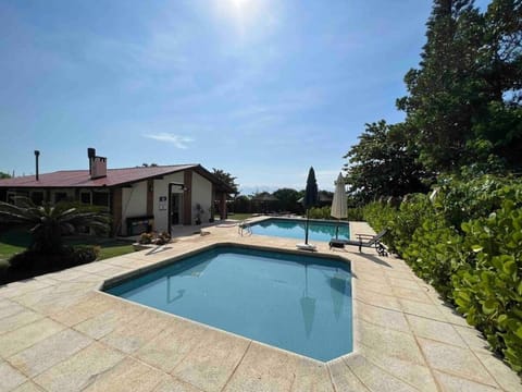 Casa pé na areia em praia paradisíaca House in Balneário Camboriú