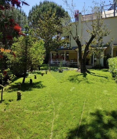 Property building, Garden, Garden view