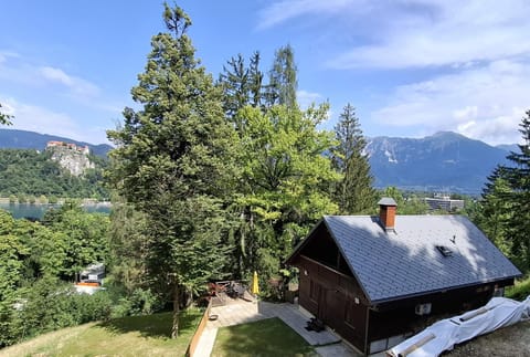 Property building, View (from property/room), Garden view, Lake view, Landmark view, Mountain view