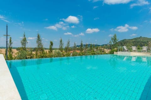 Property building, Spring, People, Activities, Summer, Garden, Hot Tub, Spa and wellness centre/facilities, Swimming pool