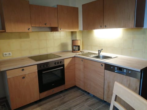 Kitchen or kitchenette, Kitchen or kitchenette, Communal kitchen