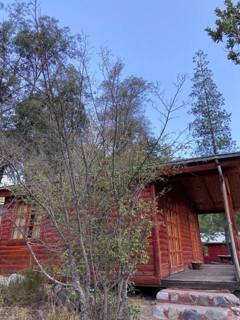 Rancho el Chilcal Cabañas con vista al rio Lodge nature in San Jose de Maipo