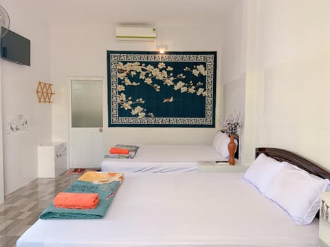 Khách sạn SAKÊ Tiền Giang Bed and Breakfast in Ho Chi Minh City