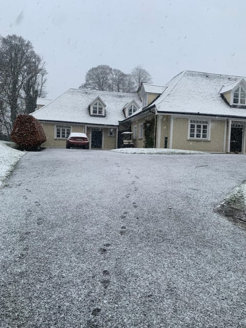 Property building, Winter