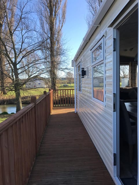 Billing Aquadrome Northampton lovely Waterside 2 Bedroom static holiday home Shemar Campground/ 
RV Resort in Northampton