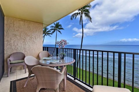 Oceanfront Remodeled-30 Feet to Ocean-Central AC-Highly Sought After House in Maui