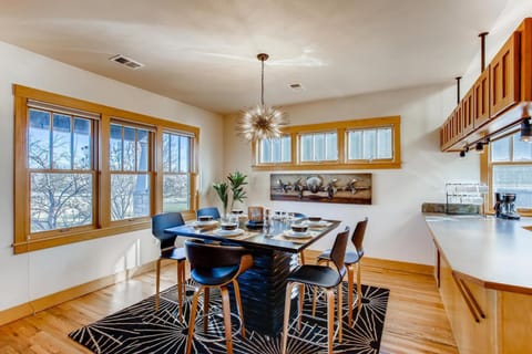 Brilliant Posh Home - Backs to Poudre River Trail! House in Fort Collins