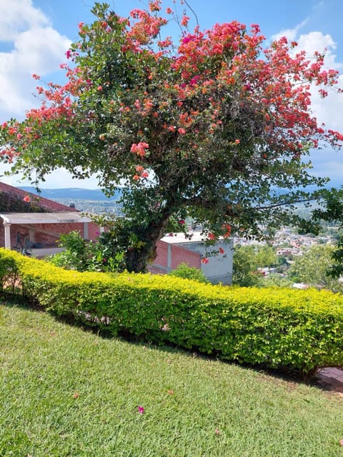 VISTA PANORAMICA AL VALLE DE YAUTEPEC House in State of Morelos