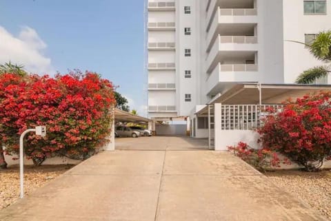 Facade/entrance, Garden, Parking