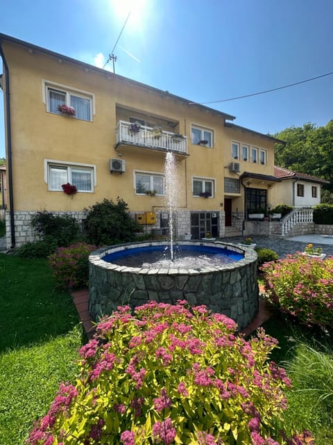 Beautiful House Overlooking Sarajevo Apartment in Sarajevo