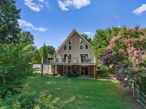 Blue Wing Bay House in Mooresville