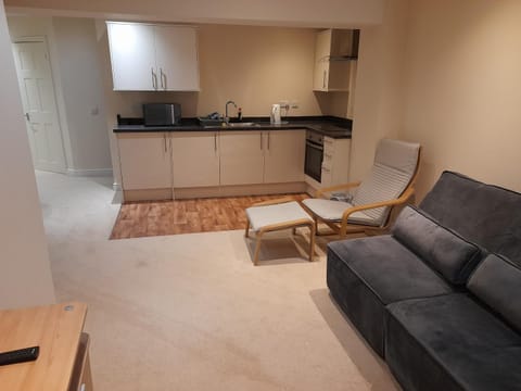 Queens One Apartment in Stretford