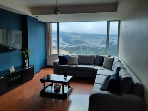 Great view, hasta 6 huéspedes, 3 habitaciones Ponceano Alto Apartment in Quito