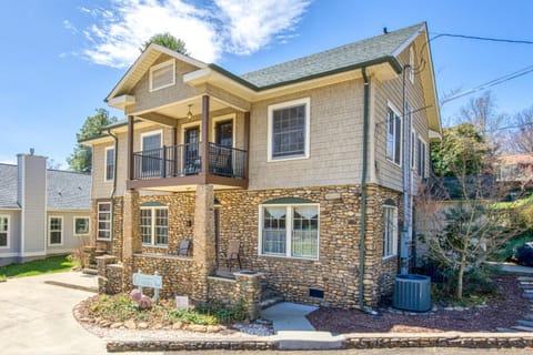 Lyons Den House in Lake Junaluska