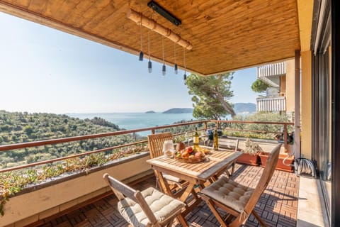 Oltre House Apartment in Lerici