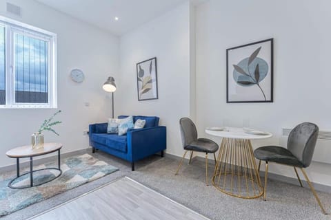 Contemporary 1 Bedroom Apartment in Dudley Eigentumswohnung in Stourbridge
