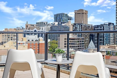 Balcony/Terrace, City view