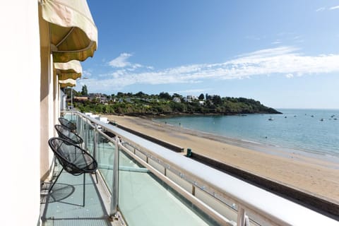 Les Pieds Dans L'Eau - Bel appartement - Vue mer Apartment in Cancale