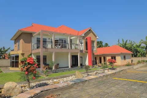 SILVER OAKS HOTEL Boma Urlaubsunterkunft in Uganda