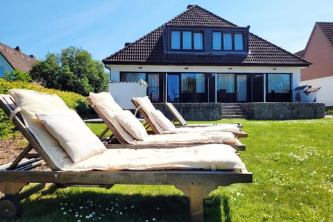 Seating area, Garden view, sunbed