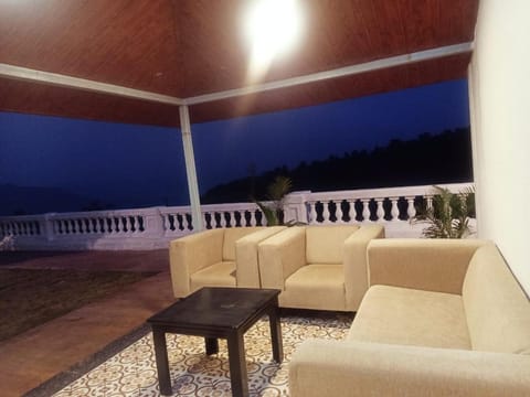 Royal Resort Villa Chalet in Mahabaleshwar