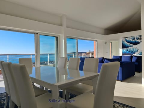 Luxurious penthouse with magnificent views over the bay of Menton 10 Peoples Apartamento in Menton
