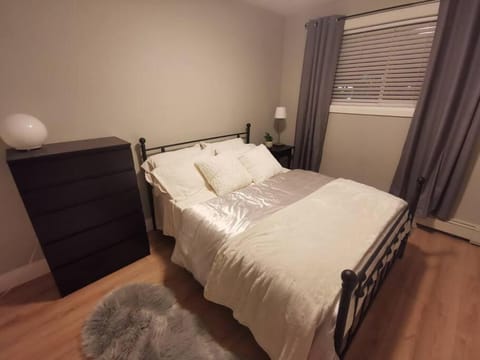 Modern 1 bedroom apartment in Wortley Village Condominio in London