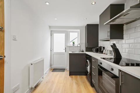 Luxnightzz - Stylish Boutique 1 Bed Apartment Apartment in Gravesend