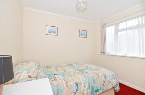 162 Sandown Bay Holiday Park Bed and Breakfast in Yaverland