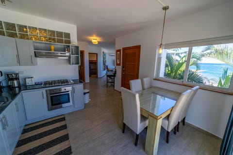 Natural landscape, Kitchen or kitchenette, Sea view, minibar, pet friendly, stove