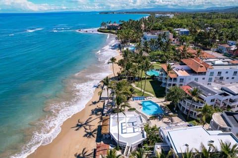 Property building, Natural landscape, Bird's eye view, Beach, Swimming pool