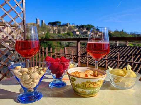 View (from property/room), City view, City view, Inner courtyard view