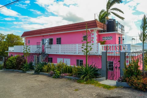 Three Palm Villa Chambre d’hôte in Montego Bay