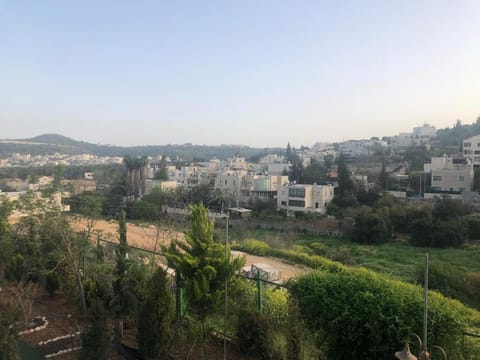 מבט אל הואדי Bed and Breakfast in Jerusalem