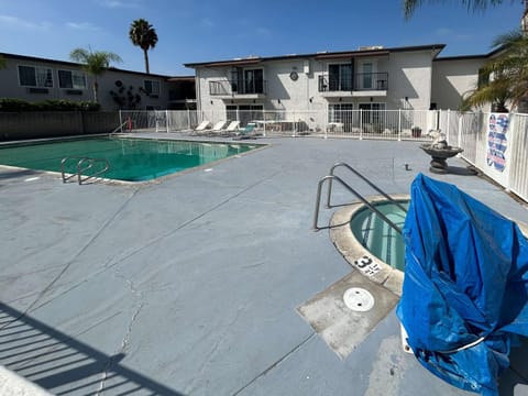 Pool view, Swimming pool